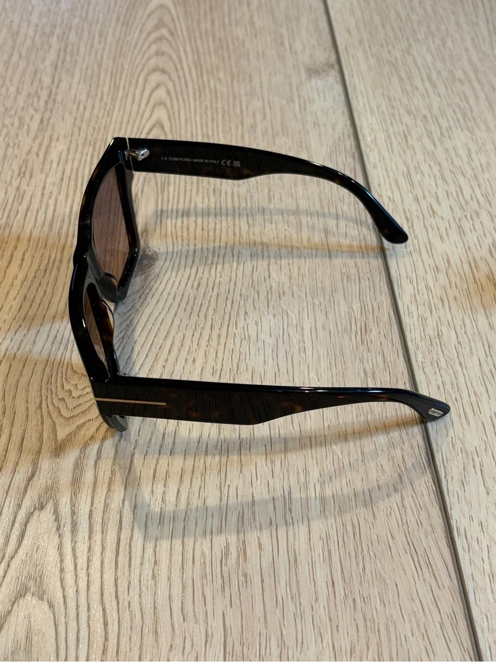 Tom Ford Dove TF942 Oversized Cat Eye Sunglasses Made in Italy